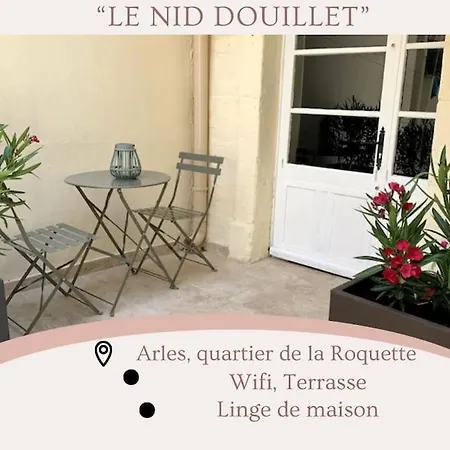 Le Nid Douillet Terrasse La Roquette *